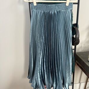 HD in Paris Teal Pleated A-Line Skirt